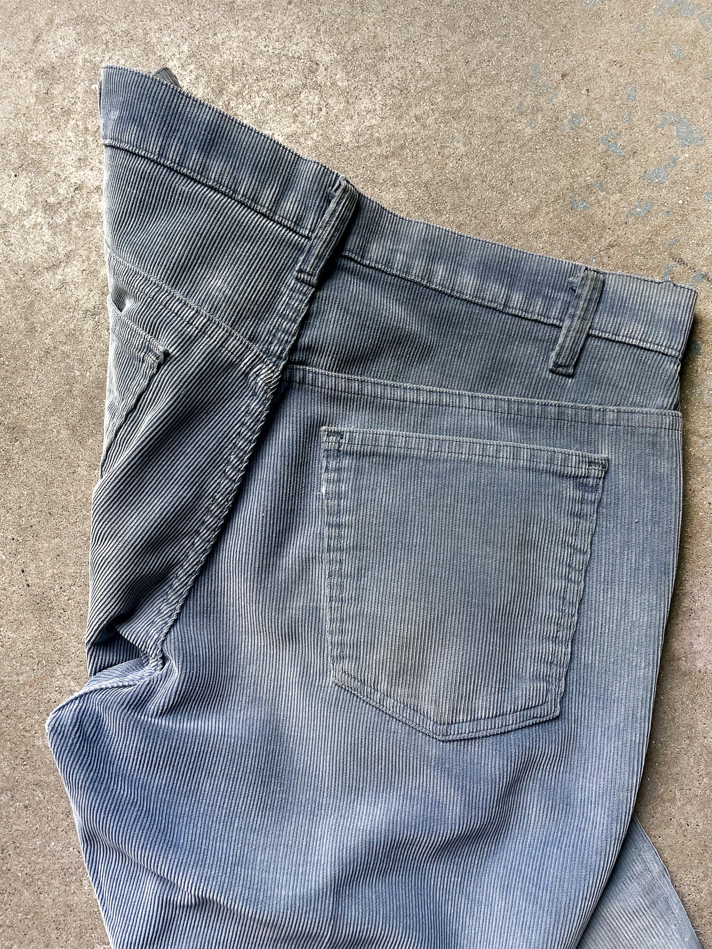 80s Levi’s Corduroy Pants—[32x28]