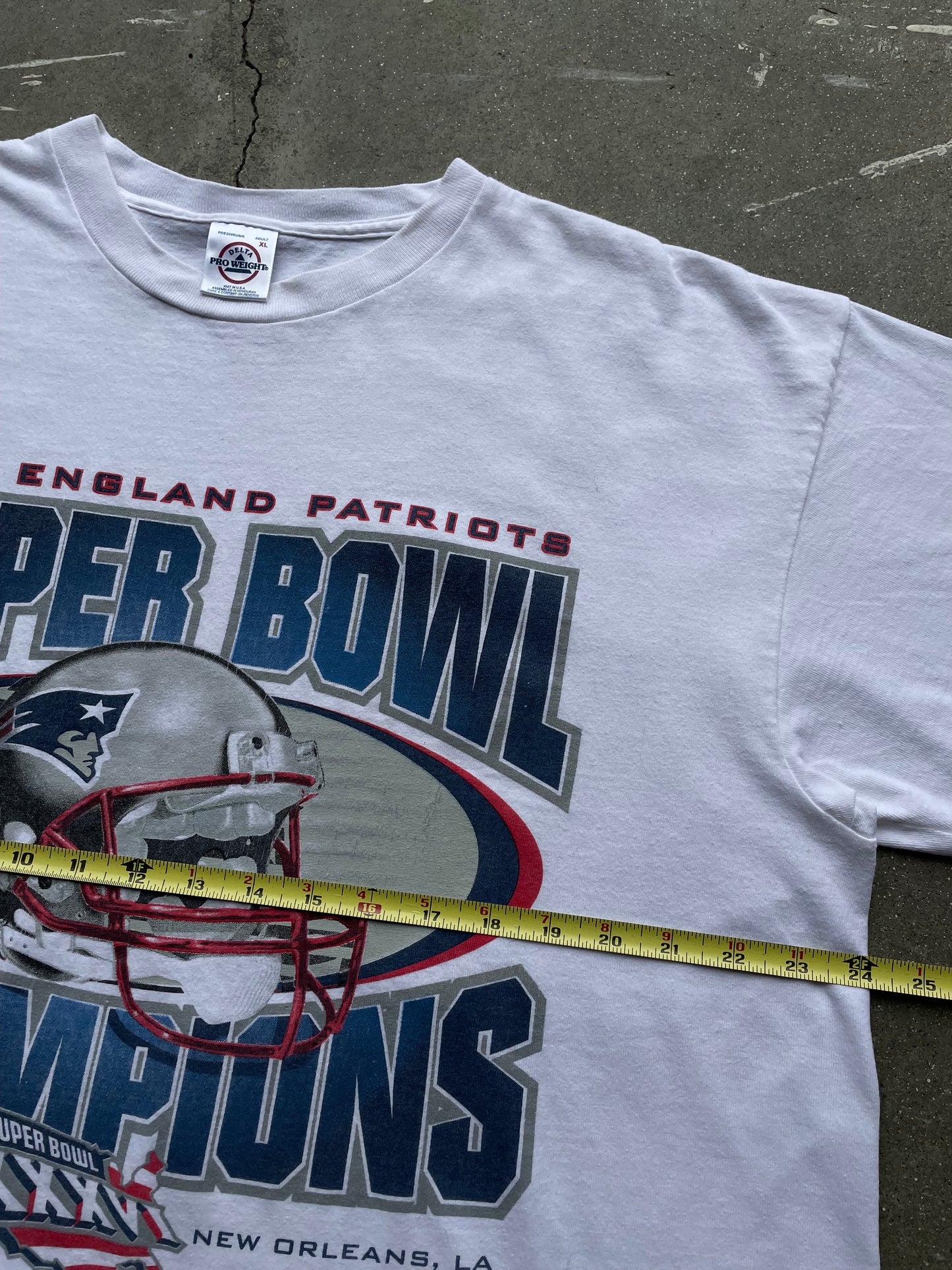 2002 New England Patriots Super Bowl Champions T-Shirt—[XL]