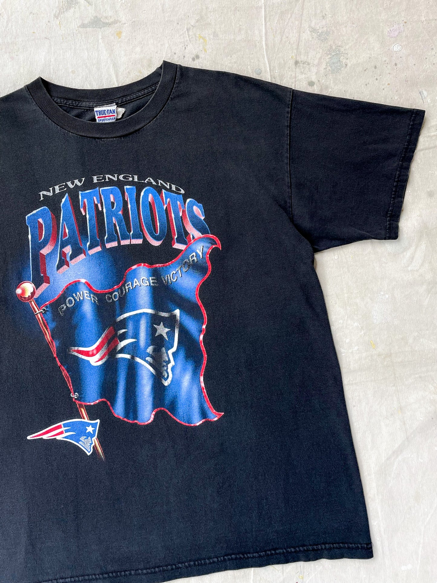 90's New England Patriots T-Shirt—[XL]