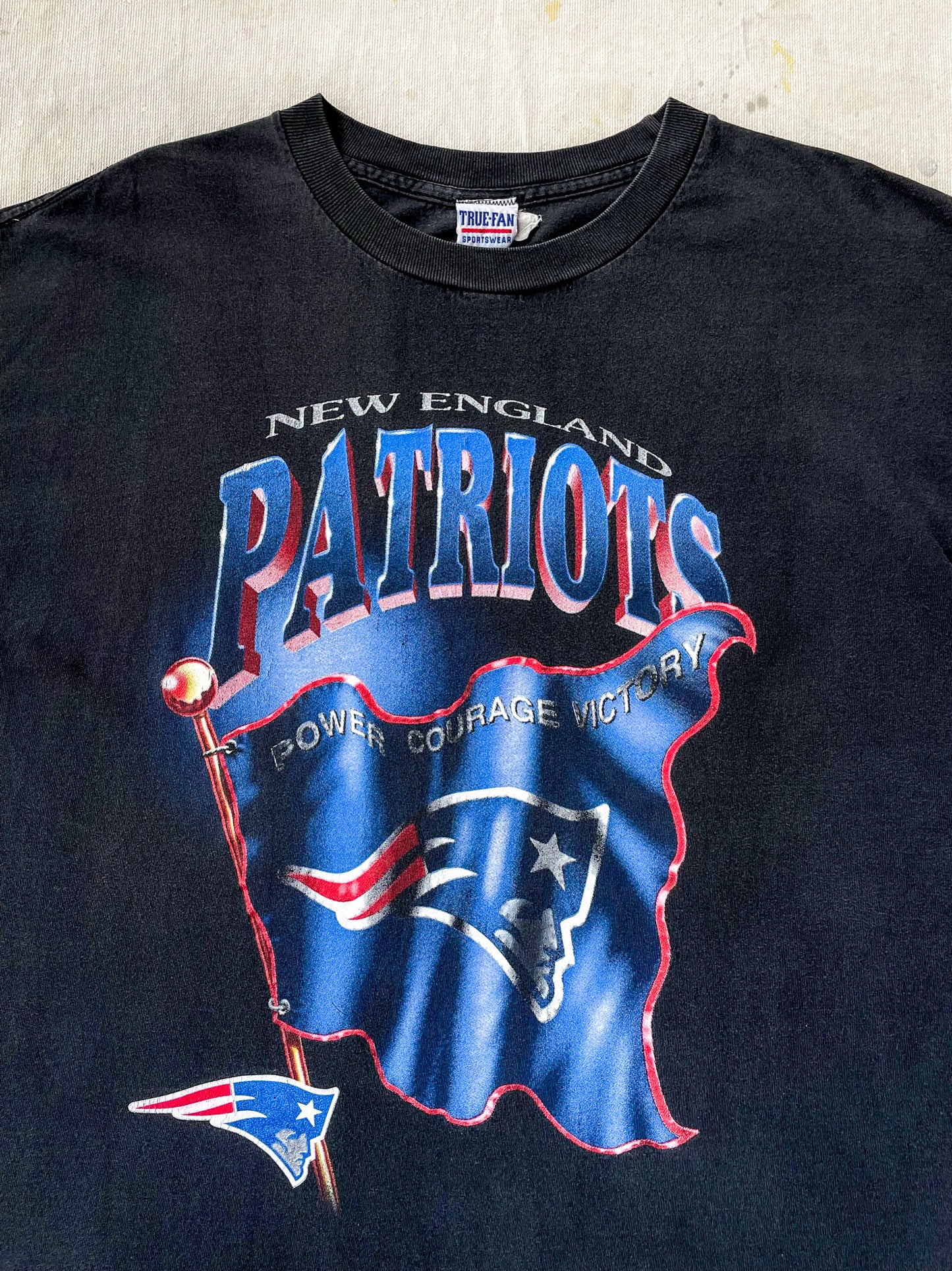 90's New England Patriots T-Shirt—[XL]