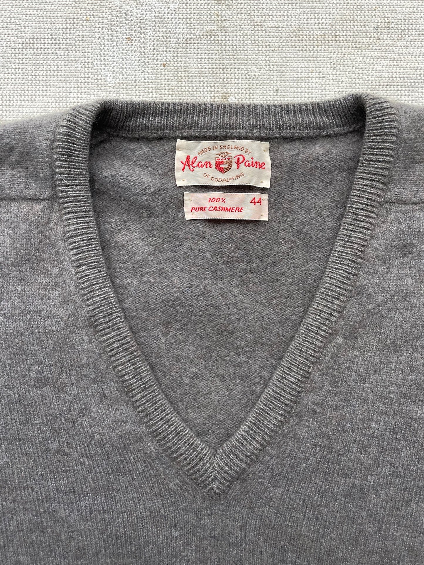 60's Alan Paine Cashmere V-Neck—[L]