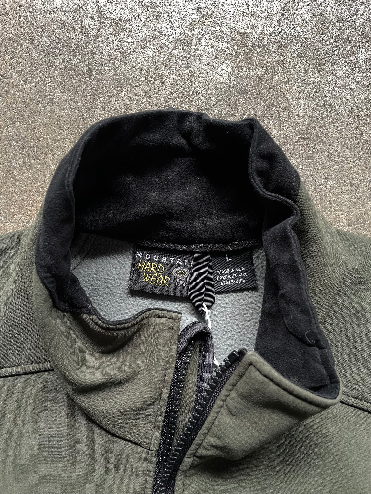 Mountain Hardware Softshell Goretex Jacket—[L]