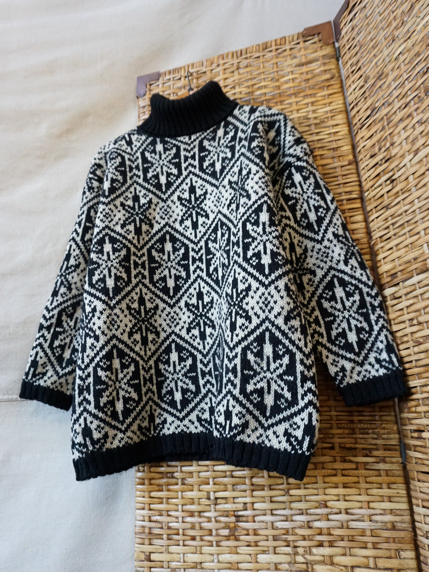 Gap Winter Wool Turtleneck Sweater—[M/L]