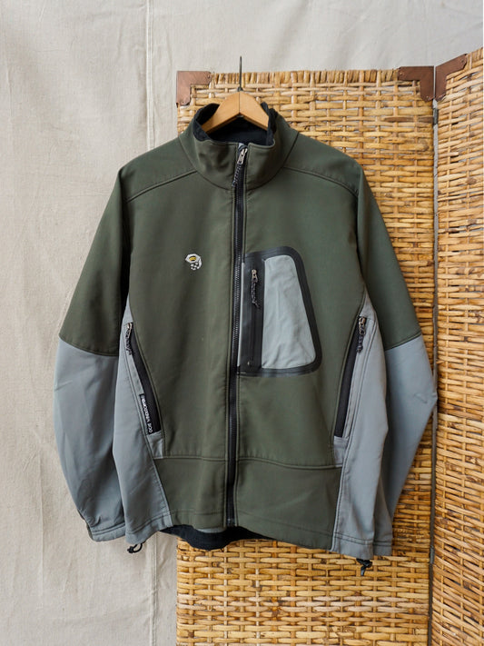 Mountain Hardware Softshell Goretex Jacket—[L]