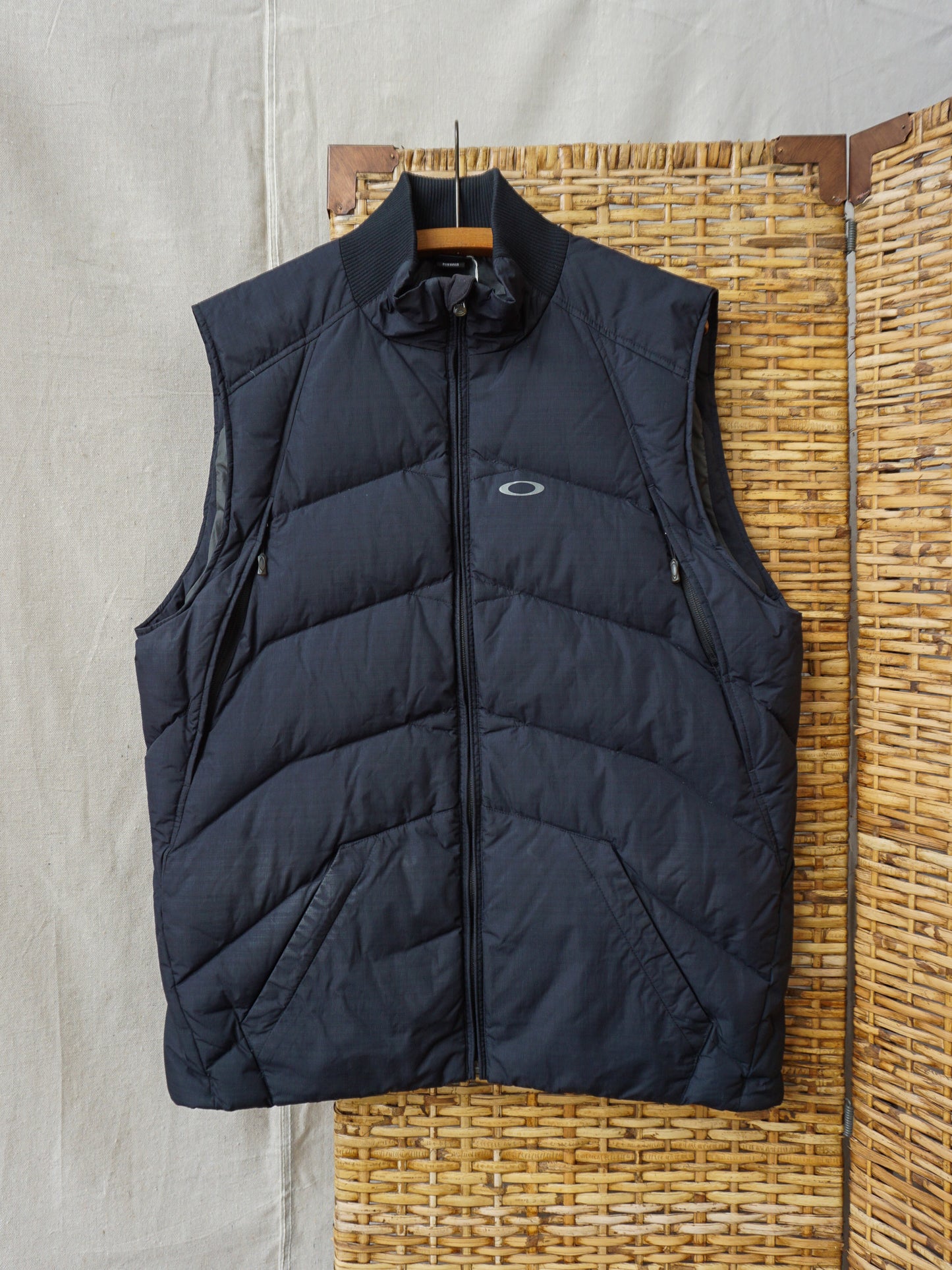 Oakley Puffer Vest—[L]