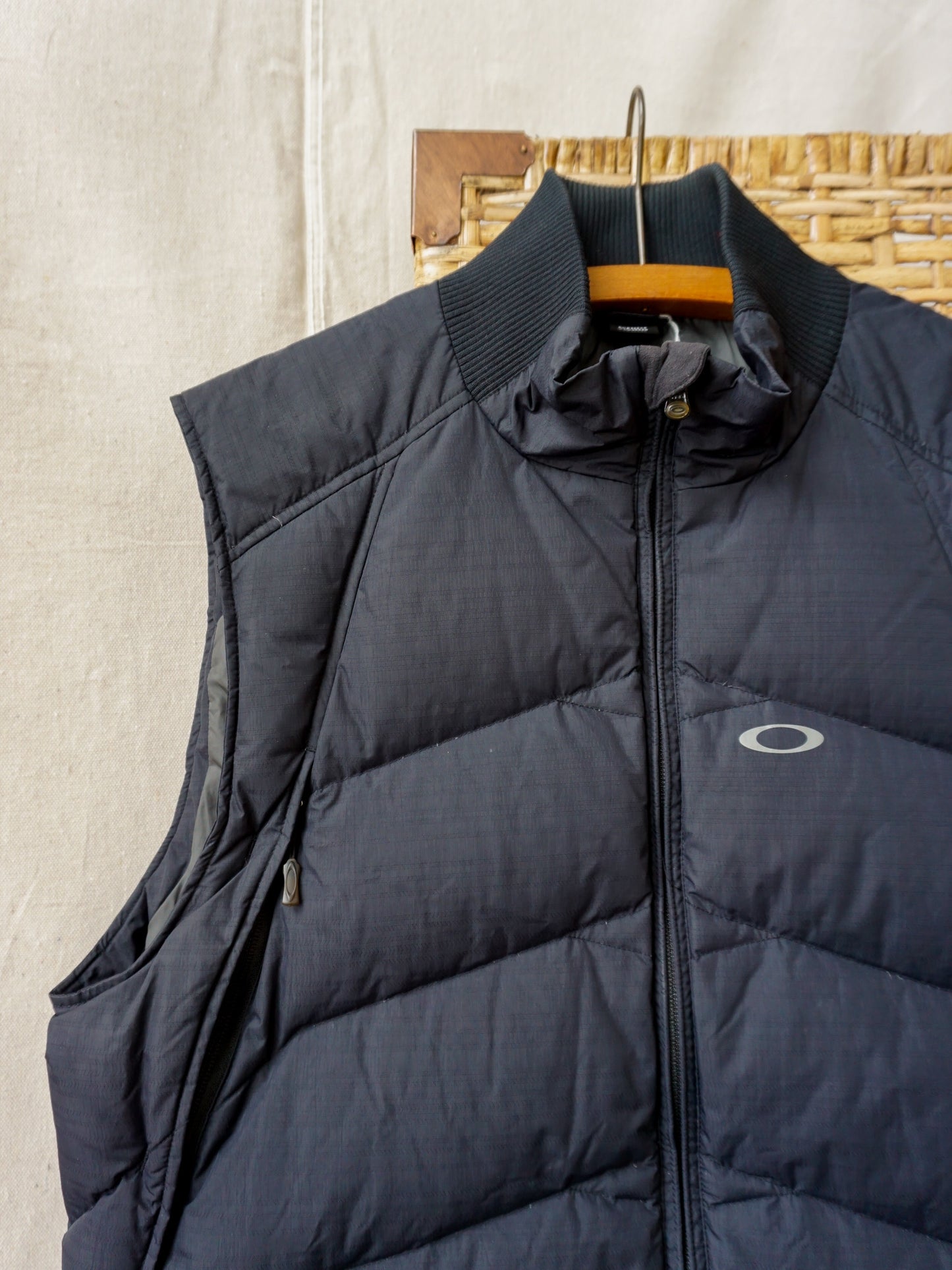 Oakley Puffer Vest—[L]