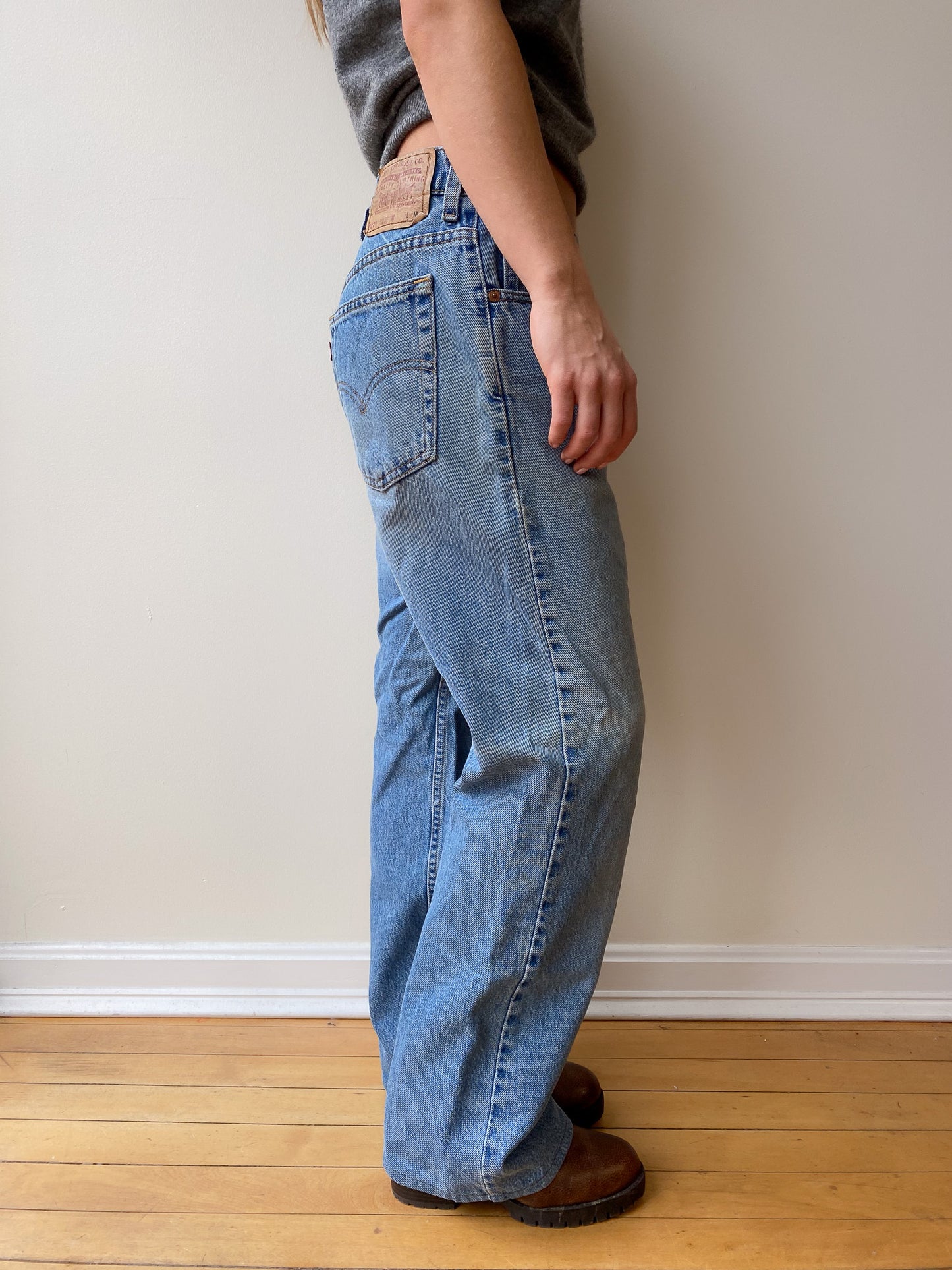 Levi’s 517 Low Rise Boot Cut Jeans—[30x29]