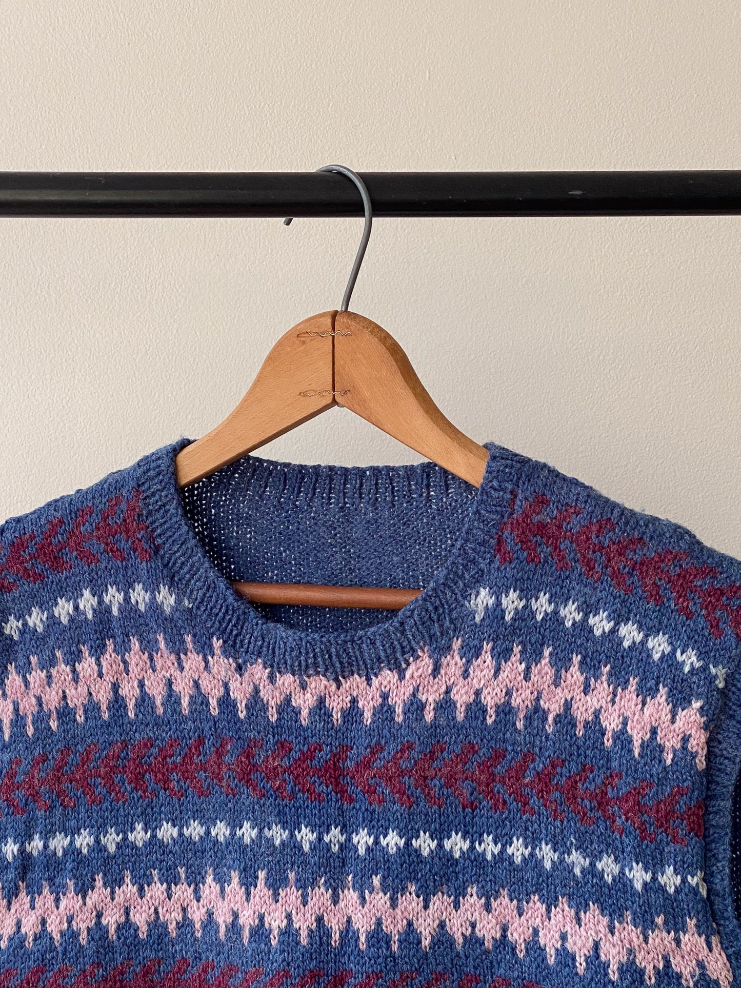 Handmade Patterned Sweater Vest—[M]