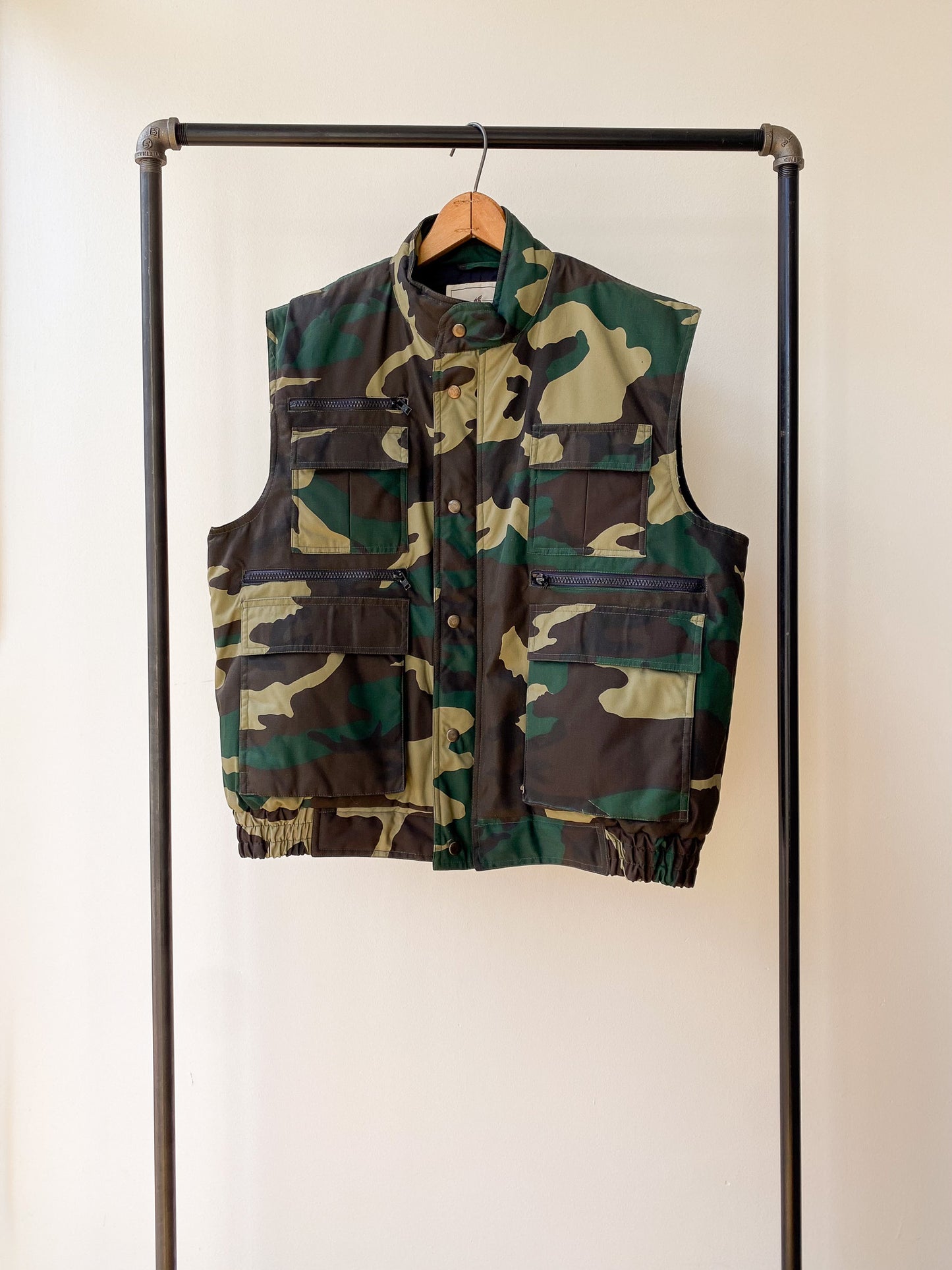 Camo Cargo Puffer Vest—[L]