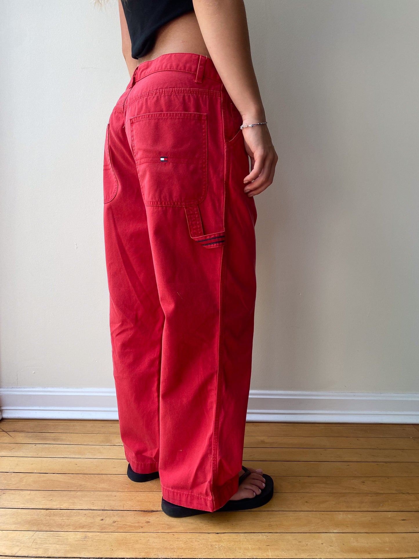 RED TOMMY HILFIGER CARPETNER PANTS—[32x25]
