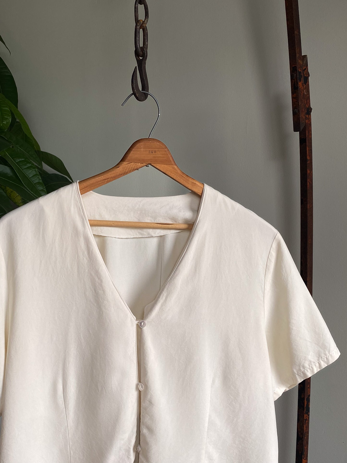 Vintage Buttoned Silky Blouse—[L]