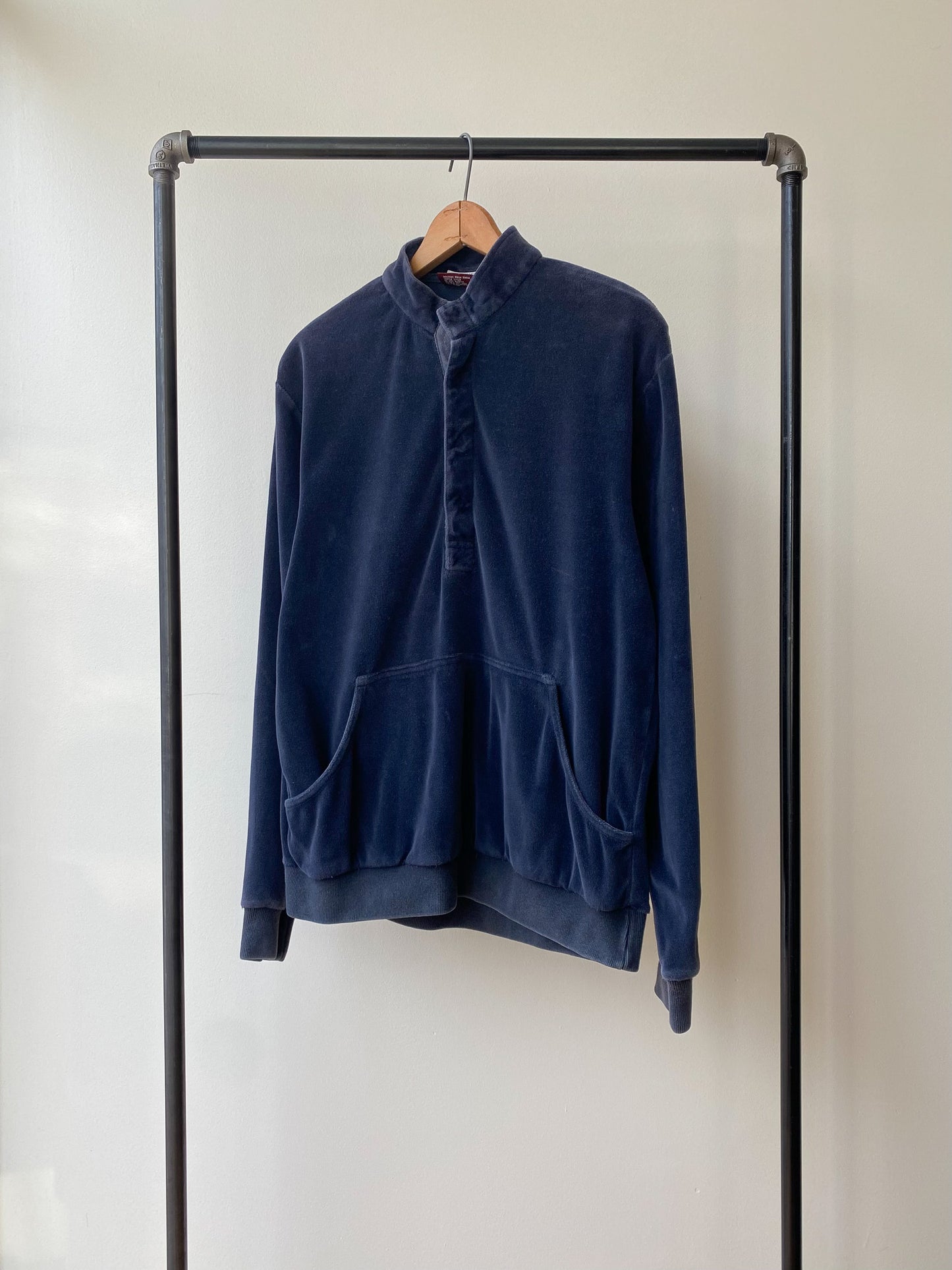 Velour Snap-Button Pullover Shirt—[M]