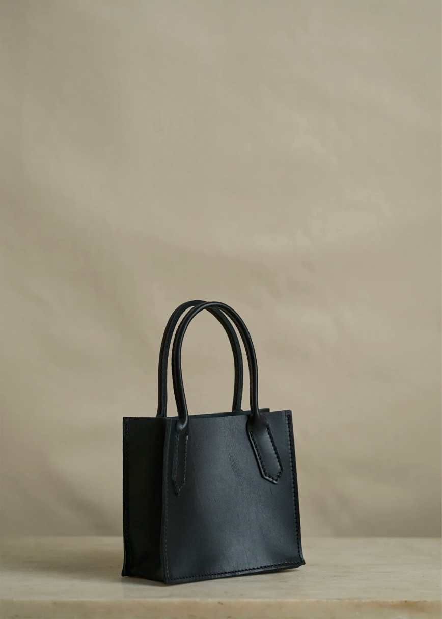 Dock Bag in Latigo Black—[Petite]