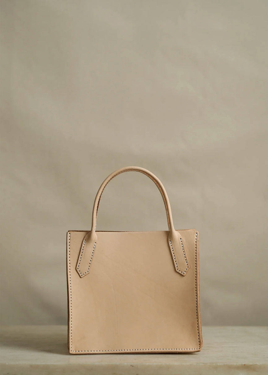 Dock Bag in Natural Veg Tan—[Standard]