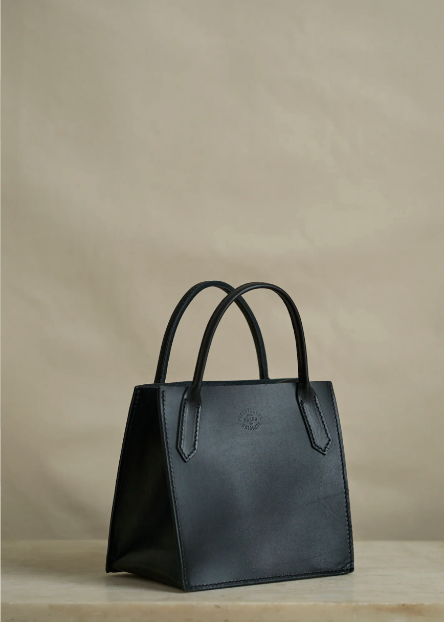 Dock Bag in Latigo Black—[Standard]