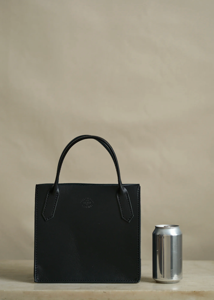 Dock Bag in Latigo Black—[Standard]