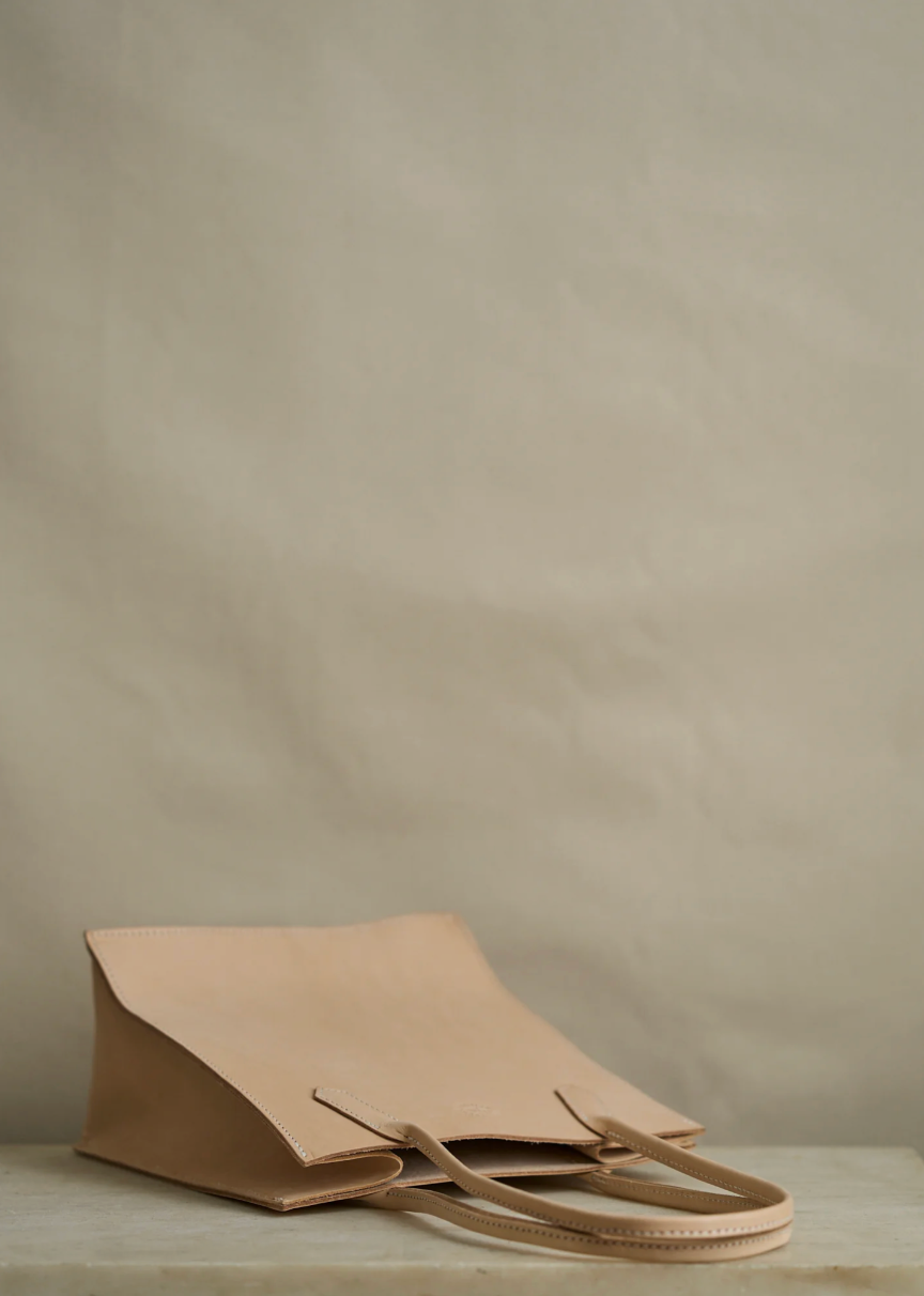 Dock Bag in Natural Veg Tan—[Tall]