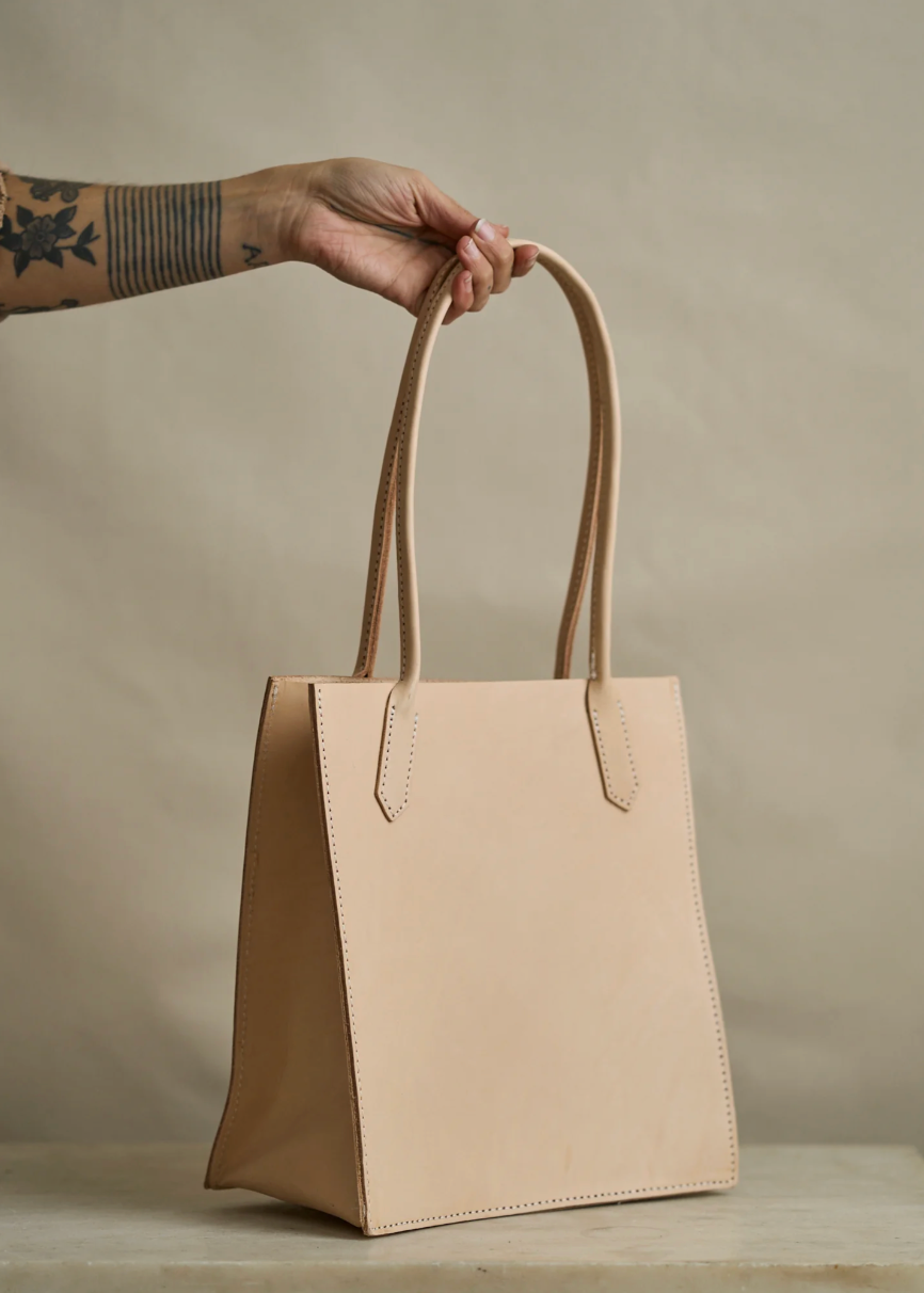 Dock Bag in Natural Veg Tan—[Tall]