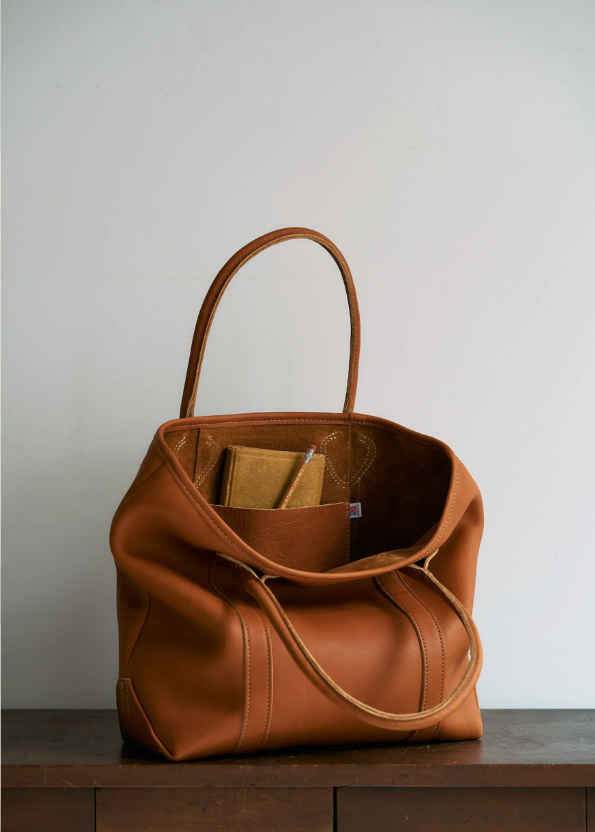 Leather Passenger Tote in Dark Caramel