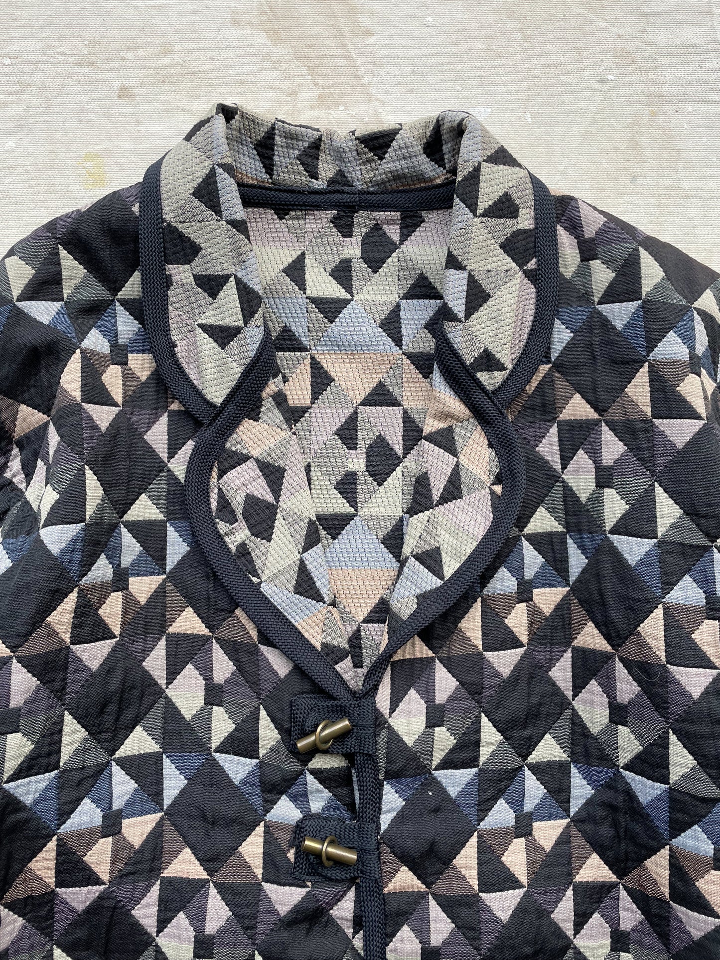 REVERSIBLE ABSTRACT JACKET—MULTI [M]
