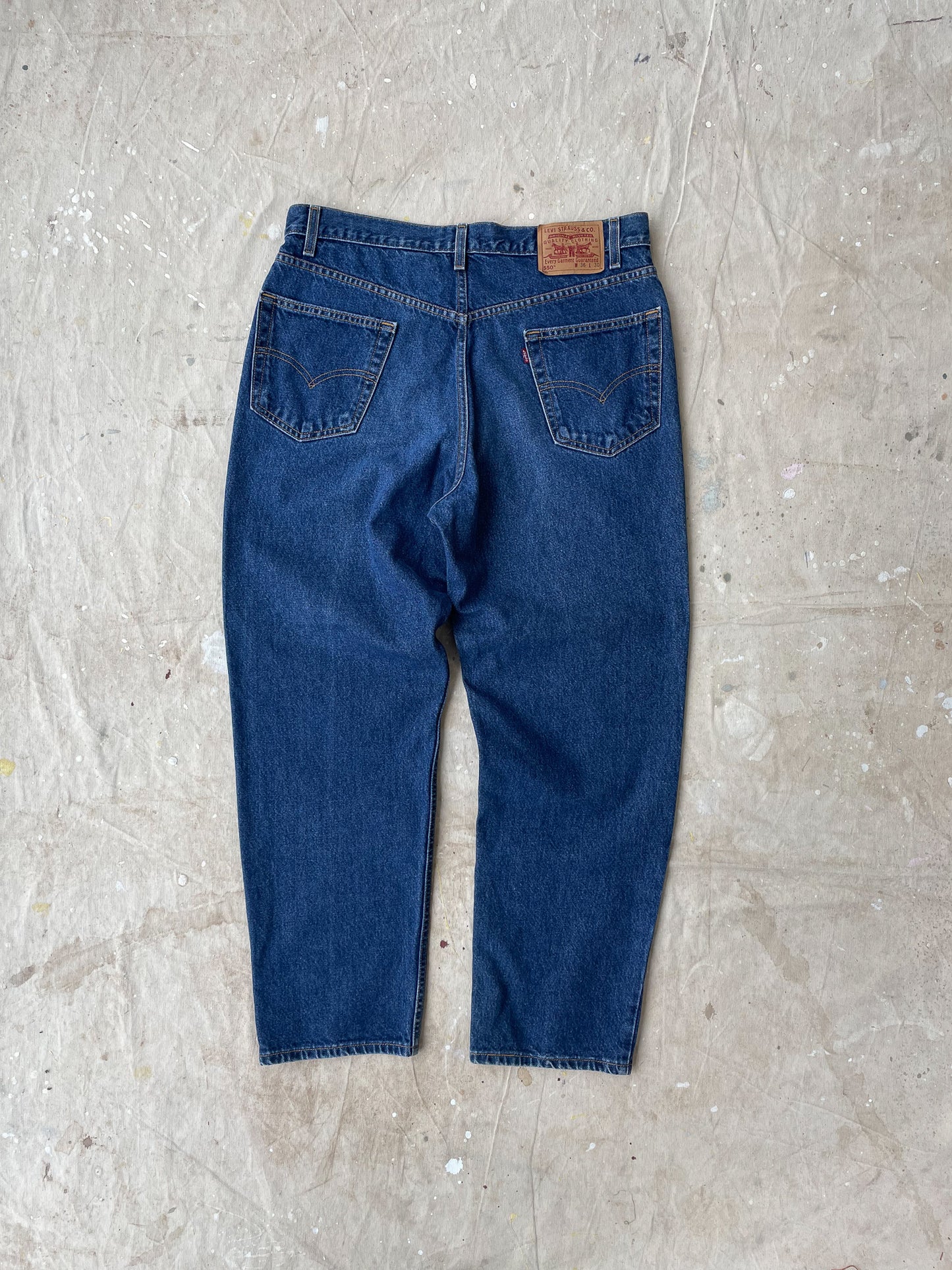 90's Levi's 550 Medium Wash Jeans—[36x30]