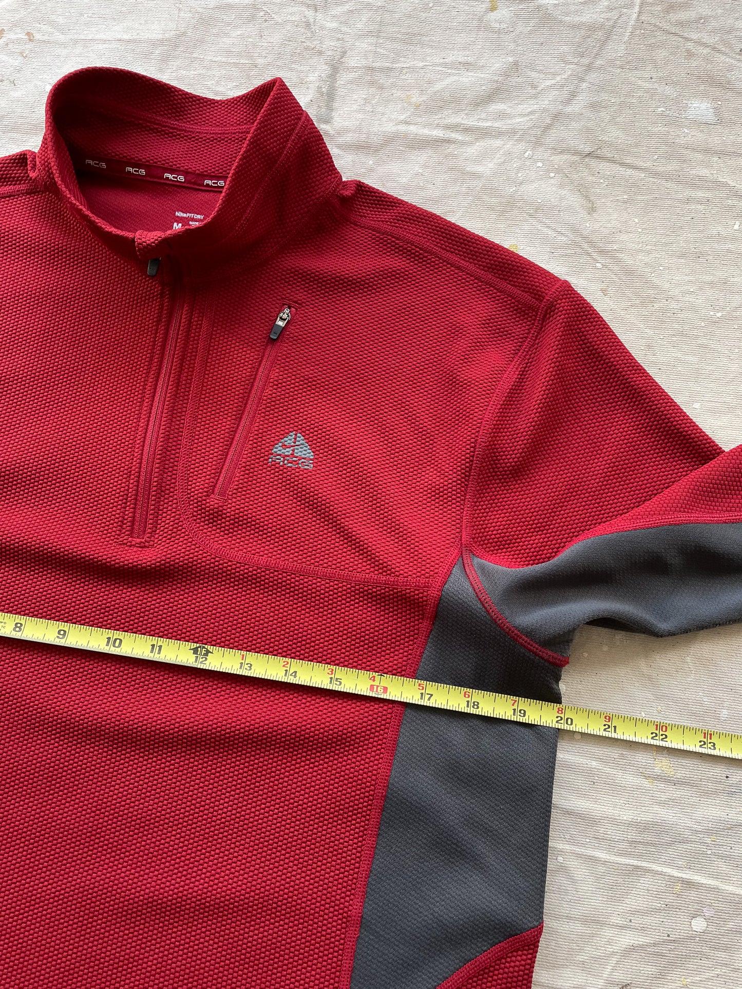 Nike ACG Dry Fit Quarter Zip Shirt—[M]
